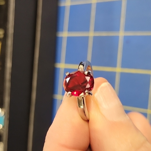 Garnet Faux Stone Silver Tone Ring Size 8 - Picture 1 of 4